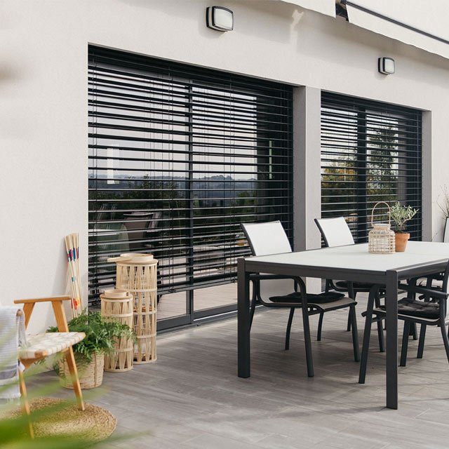  somfy-external-venetian-blinds-terrace